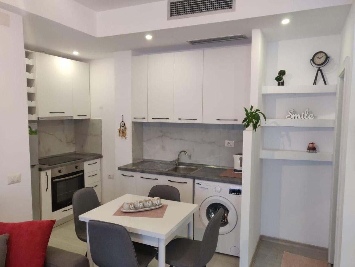 E&A Apartments Guesthouse Durres Luaran gambar