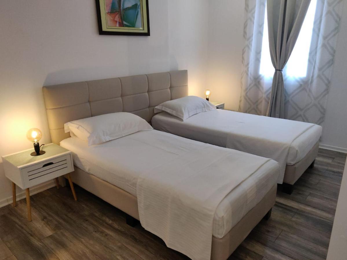 E&A Apartments Guesthouse Durres Luaran gambar